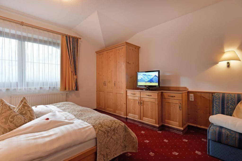 Apparthotel Ederfeld Mayrhofen Buitenkant foto