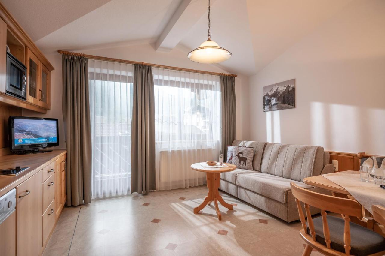 Apparthotel Ederfeld Mayrhofen Buitenkant foto