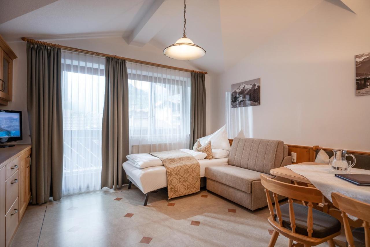 Apparthotel Ederfeld Mayrhofen Buitenkant foto